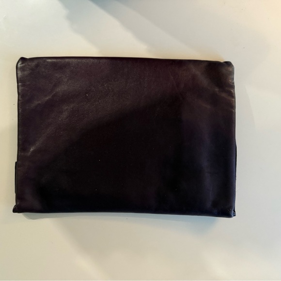 Vintage Purple leather clutch. - Picture 4 of 7